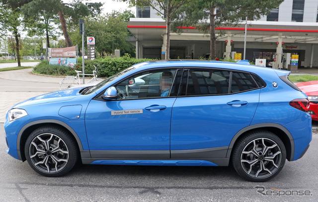 BMW X2 xDrive25e 市販型プロトタイプ スクープ写真