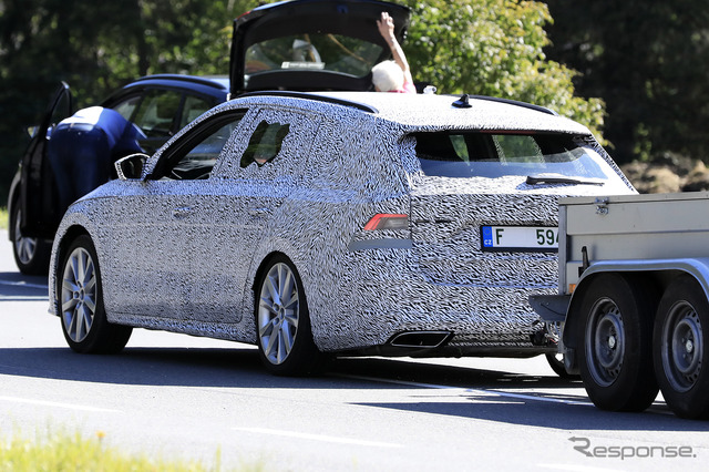 シュコダ オクタビア RS 次期型プロトタイプ(スクープ写真)