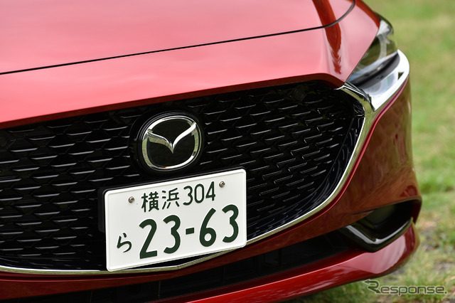マツダ3新型 セダン(1.8 SKYACTIV-D)