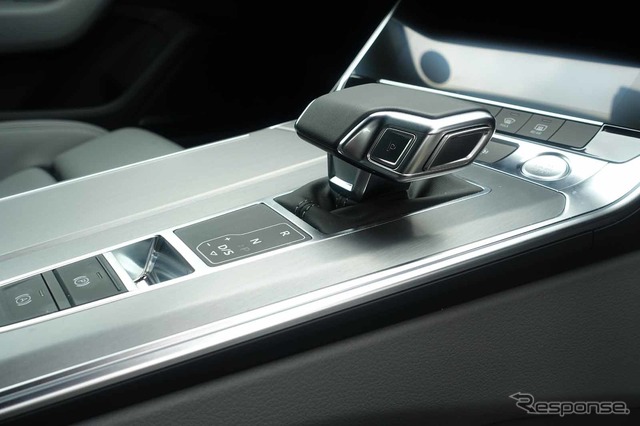 アウディ A6アバント 新型(55TSFI)