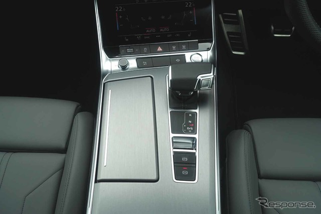 アウディ A6アバント 新型(55TSFI)