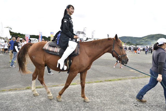 オートポリスイベント広場