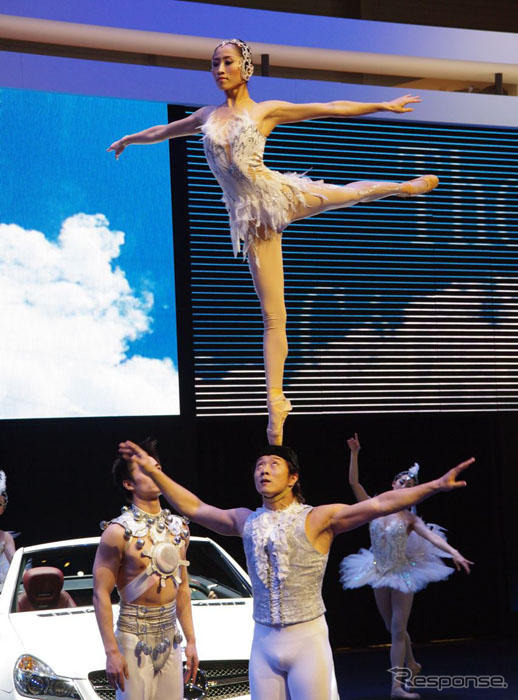 【ジュネーブモーターショー08】アルプスの美女 写真蔵