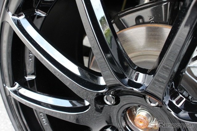 RAYS【Gram Lights 57Transcend REV Limit Edition】ホイールリム径:19インチ/リム幅:8.0J/インセット:45/カラー:ブラック&マシニング/装着タイヤサイズ:225/35R19