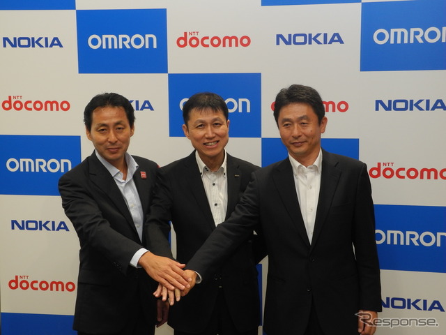 5G活用共同実証実験を行う3社の幹部。左からNTTドコモの中村武宏執行役員、オムロンの福井信二執行役員、ノキアソリューションズ&ネットワークスの木田等理執行役員