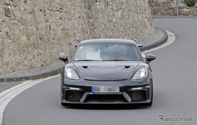 ポルシェ 718 ケイマン GT4 RS スクープ写真