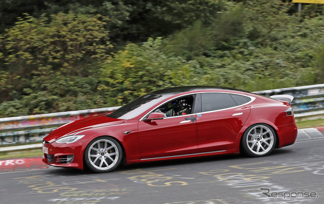 EV最速をねらうテスラ モデルS の試作車(スクープ写真)