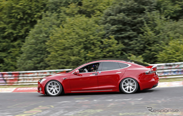 EV最速をねらうテスラ モデルS の試作車(スクープ写真)