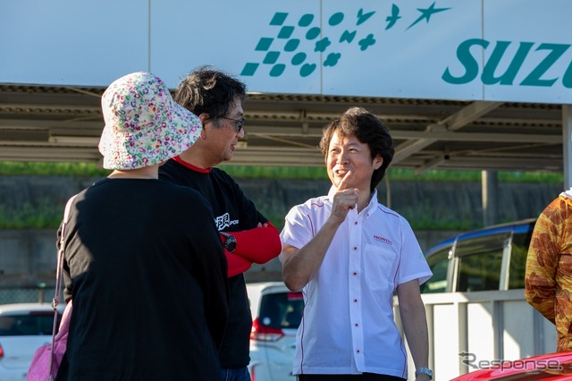 参加者と交流する本田技術研究所の柿沼秀樹氏