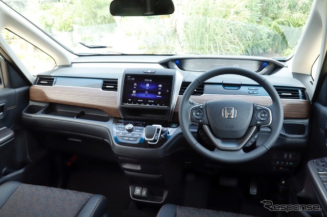 ホンダ・フリード改良新型、CROSSTAR(クロスター)