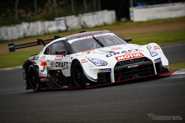 GT500クラス予選7位の#3 GT-R。