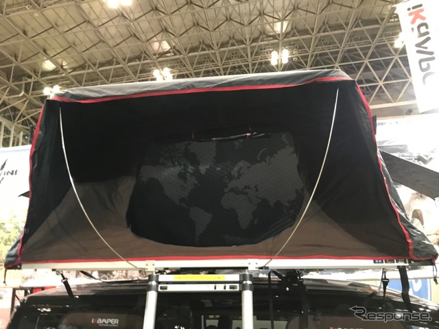 広げると広大なスペースが現れる、が、実はその広げるプロセスもあっという間に展開できるというのがこの商品の魅力だ(カートラジャパン2019)。