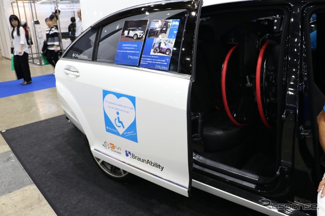 オフィス清水のスライドドア改造(装着車:メルセデスベンツSクラス。福祉機器展2019)