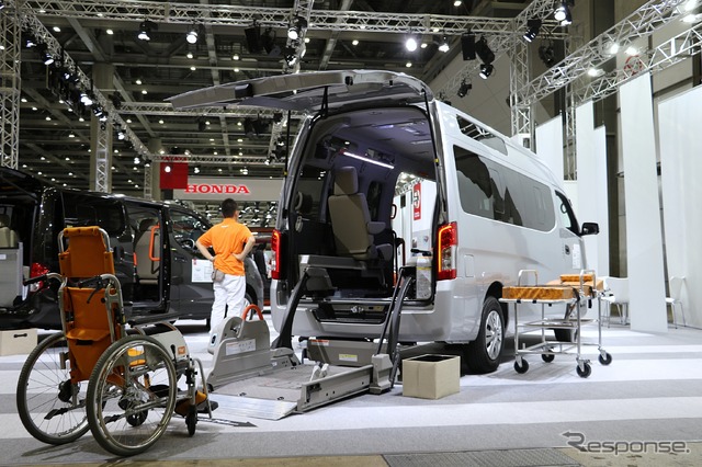 日産N350キャラバン、チェアキャブ・リフタータイプ(福祉機器展2019)