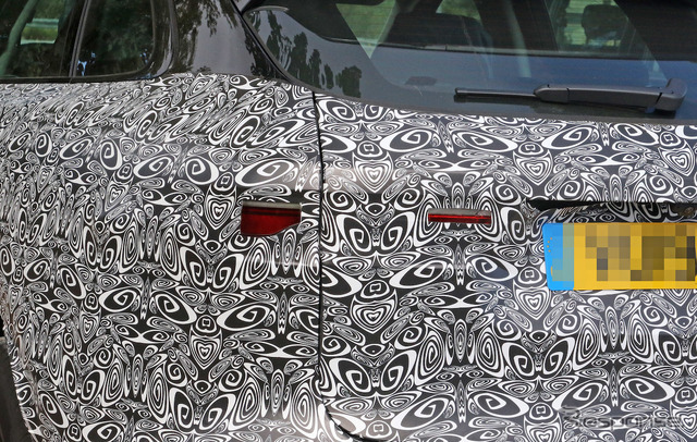 ジャガー F-PACE 改良新型プロトタイプ スクープ写真