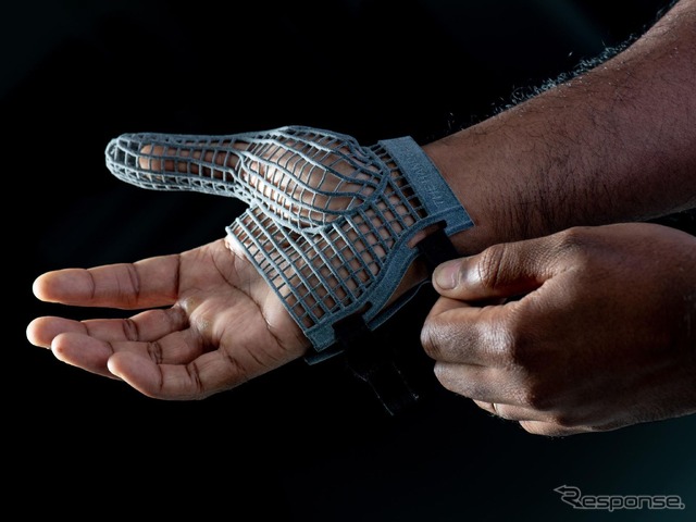ジャガー・ランドローバーが開発した3Dプリントによる手袋