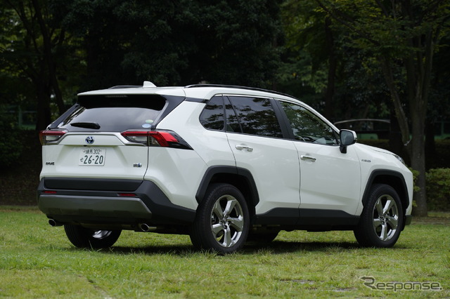 トヨタ RAV4（ハイブリッド）