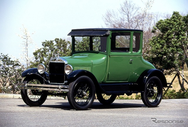 フォード・モデルT クーペ（1927年）