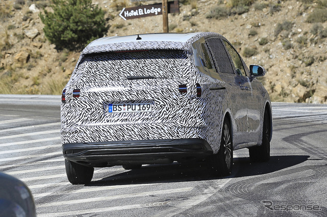 VWの新型高級ミニバン「ヴィロラン」開発車両(スクープ写真)