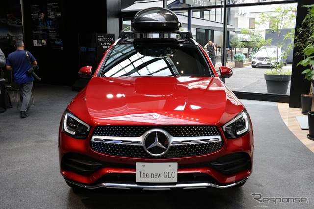 メルセデスベンツ GLC 改良新型（GLC 220d 4MATIC ヒヤシンスレッド）