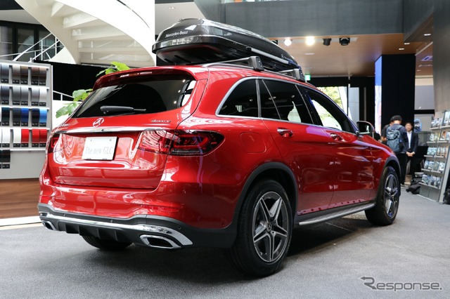 メルセデスベンツ GLC 改良新型(GLC 220d 4MATIC ヒヤシンスレッド)