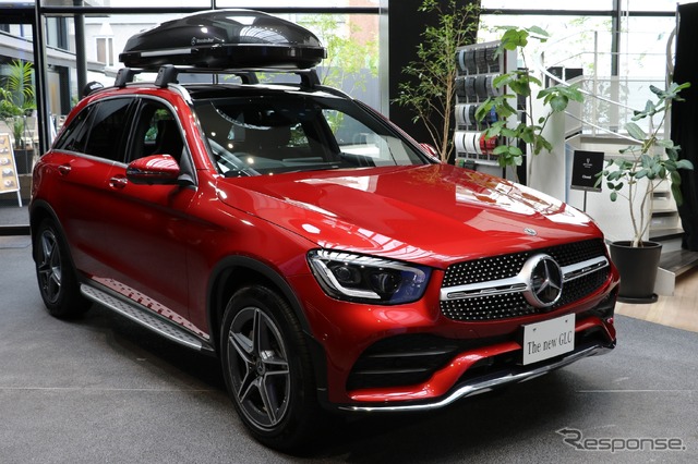 メルセデスベンツ GLC 改良新型（GLC 220d 4MATIC ヒヤシンスレッド）