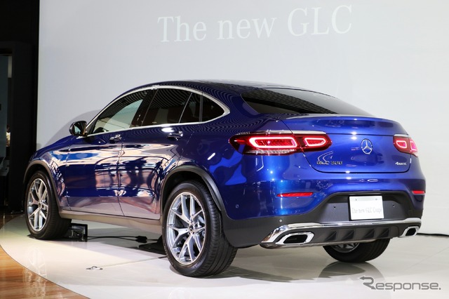 メルセデスベンツ GLCクーペ 改良新型（GLC 300 4MATIC Coupe ブリリアントブルー）