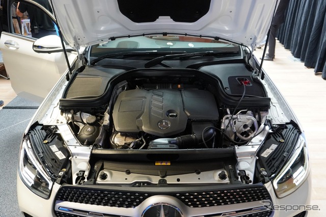 メルセデスベンツ GLCクーペ 改良新型(GLC 220d 4MATIC Coupe ダイヤモンドホワイト)