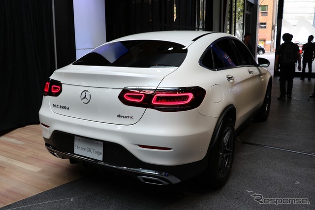メルセデスベンツ GLCクーペ 改良新型(GLC 220d 4MATIC Coupe ダイヤモンドホワイト)