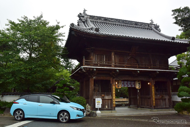 四国八十八ヶ所巡りの第1番札所、竺和山霊山寺（りょうざんじ）にて。