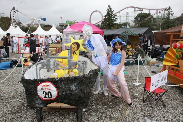 カキの貝殻は樹脂スプレーで造形