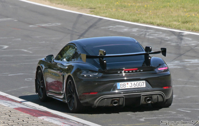 ポルシェ ケイマン GT4 RS 開発車両 スクープ写真