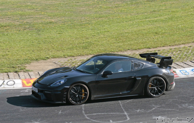 ポルシェ ケイマン GT4 RS 開発車両 スクープ写真