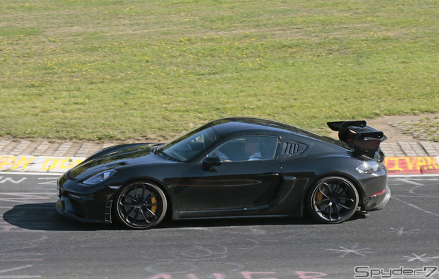 ポルシェ ケイマン GT4 RS 開発車両 スクープ写真