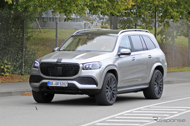 メルセデスマイバッハ 初のSUV「マイバッハGLS」(仮)プロトタイプ(スクープ写真)
