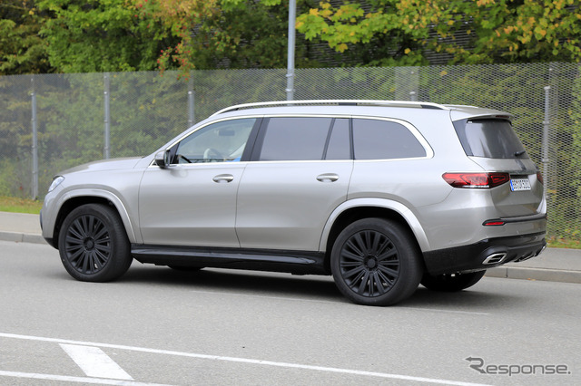 メルセデスマイバッハ 初のSUV「マイバッハGLS」(仮)プロトタイプ(スクープ写真)