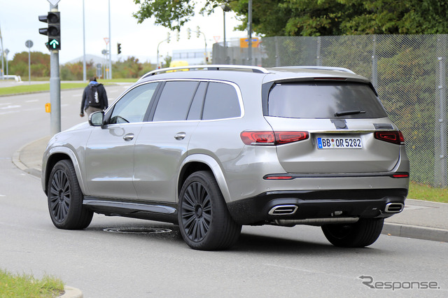 メルセデスマイバッハ 初のSUV「マイバッハGLS」(仮)プロトタイプ(スクープ写真)