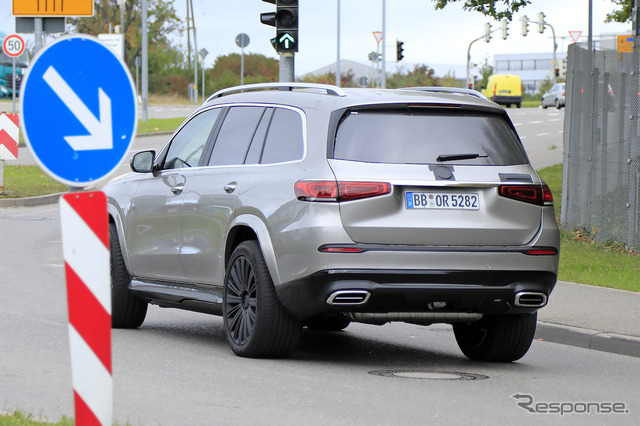 メルセデスマイバッハ 初のSUV「マイバッハGLS」(仮)プロトタイプ(スクープ写真)