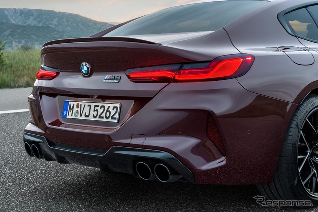 BMW M8 グランクーペ 新型