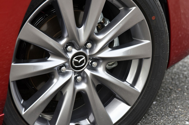 マツダ3 新型 セダン(SKYACTIV-D 1.8)