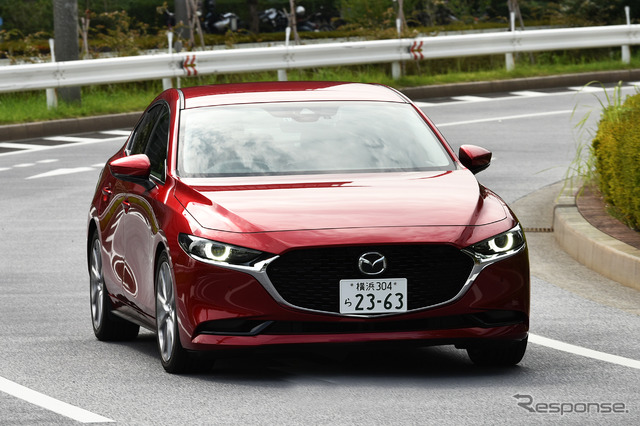 マツダ3 新型 セダン(SKYACTIV-D 1.8)