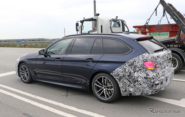 BMW 5シリーズツーリング 改良新型プロトタイプ(スクープ写真)