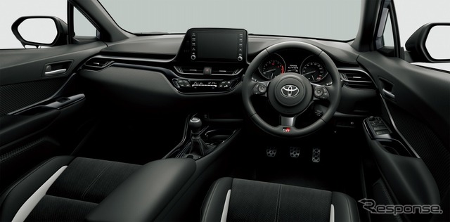 トヨタ C-HR S-T GRスポーツ(内装色:GR専用ブラック)