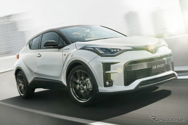 トヨタ C-HR S GRスポーツ(ブラック×ホワイトパールクリスタルシャイン)
