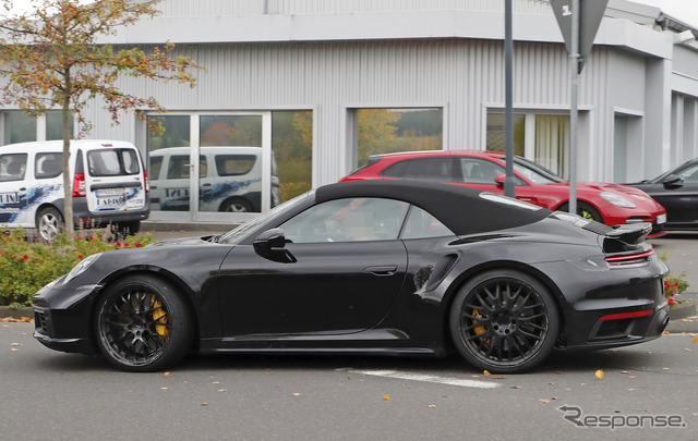 ポルシェ 911ターボ カブリオレ 新型プロトタイプ(スクープ写真)