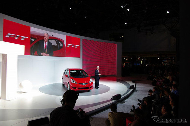 【ニューヨークモーターショー08】ホンダ フィット 新型ローンチ、今秋に北米導入