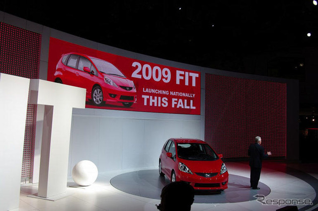 【ニューヨークモーターショー08】ホンダ フィット 新型ローンチ、今秋に北米導入