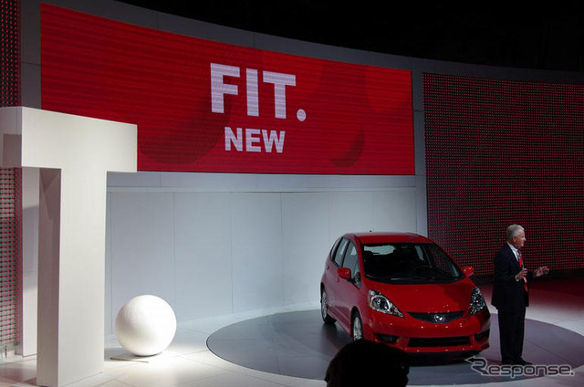 【ニューヨークモーターショー08】ホンダ フィット 新型ローンチ、今秋に北米導入