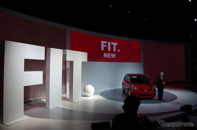 【ニューヨークモーターショー08】ホンダ フィット 新型ローンチ、今秋に北米導入