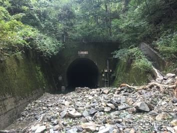 10月23日時点の被災状況。田老～摂待（せったい）間の真崎トンネル。